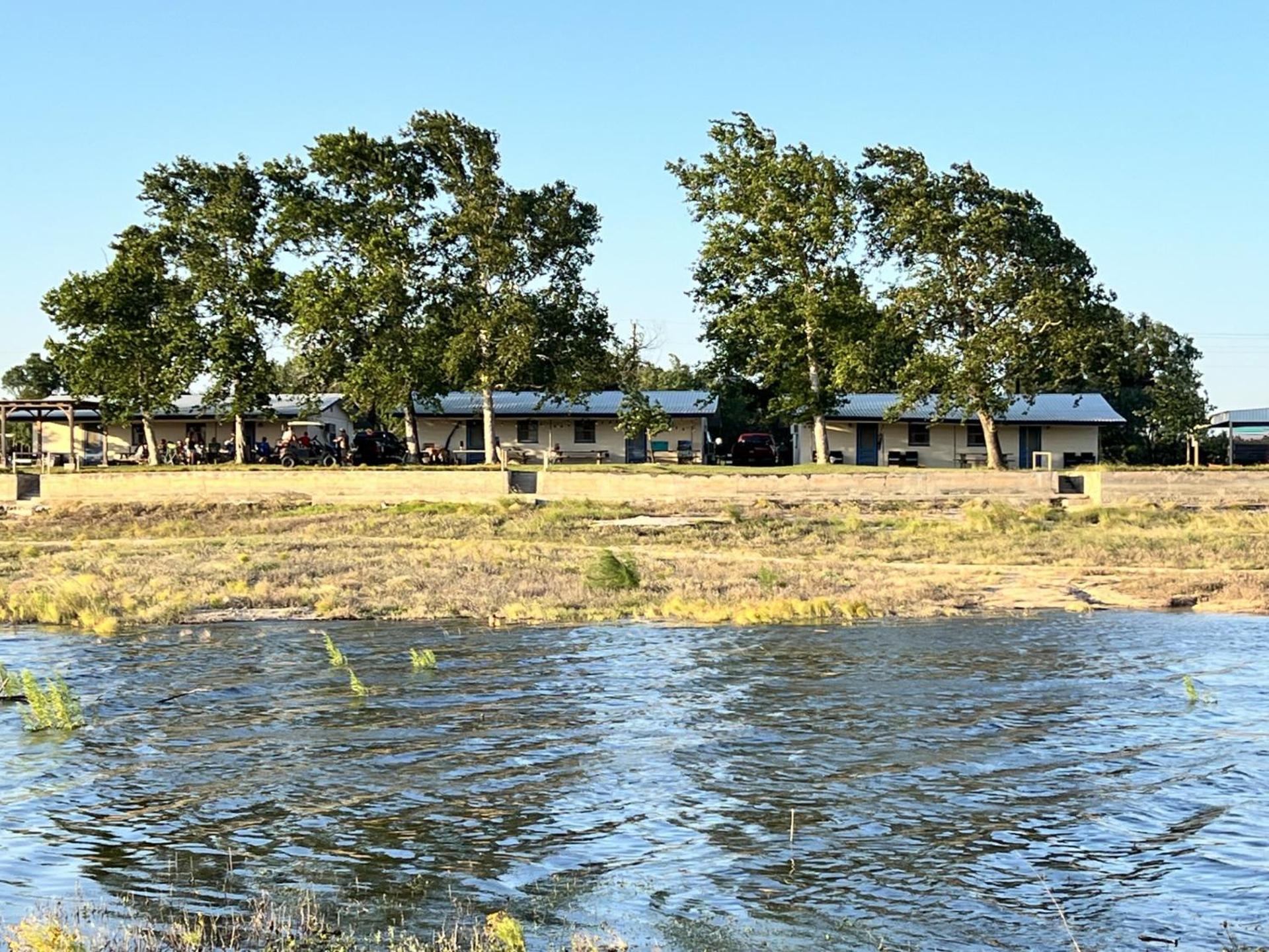 Oasis Lake Buchanan Bluffton ภายนอก รูปภาพ